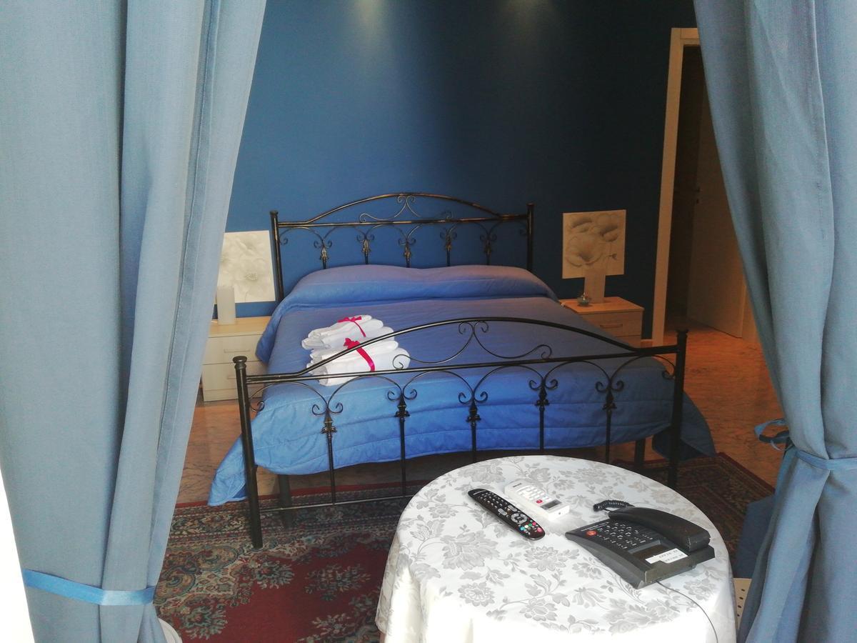 Bed and Breakfast Do Re Mi Bb à Trani Extérieur photo